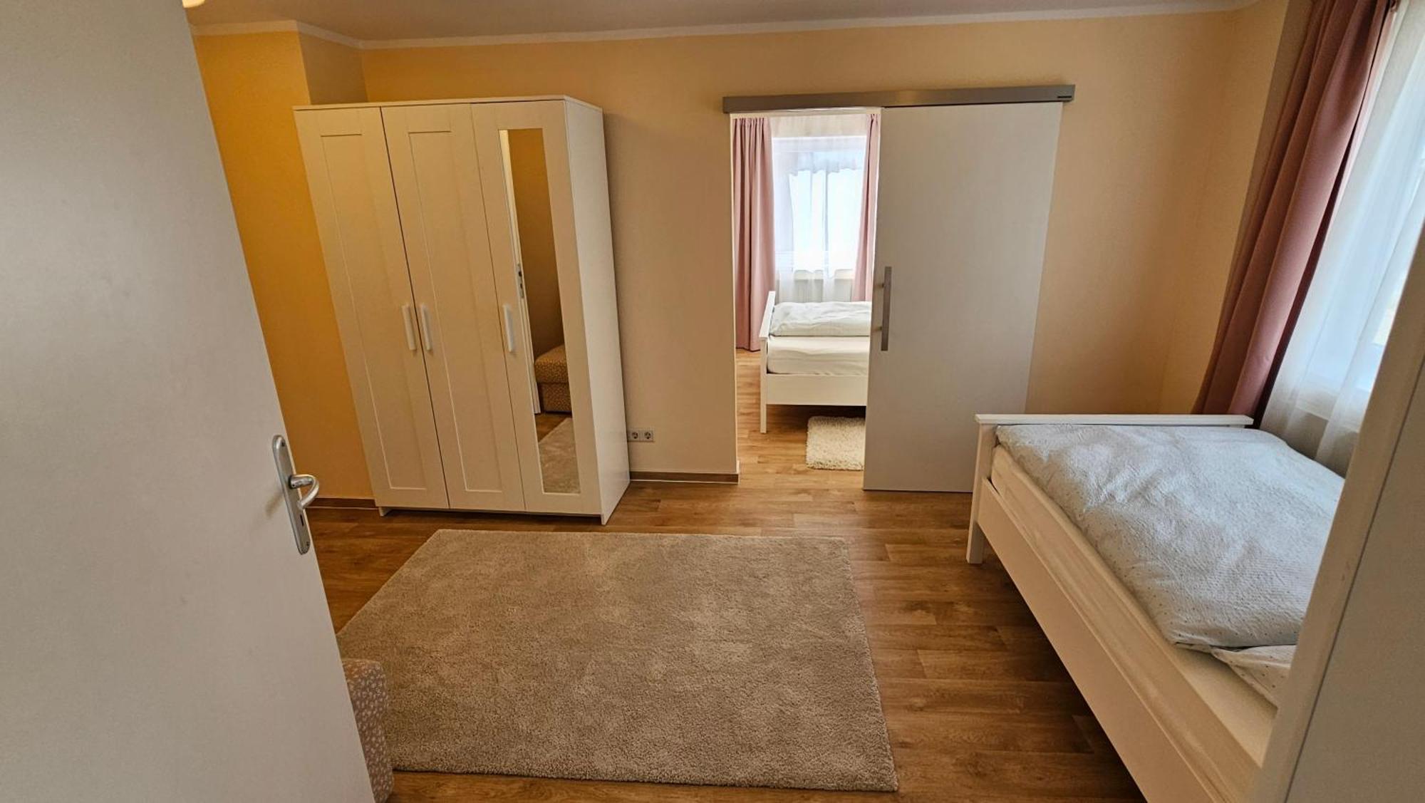 Sehr Schoenes Und Grosses Haus In Dresden - Partys Und Andere Feierlichkeiten Sind Wegen Eventueller Laermbelaestigung Nicht Gestattet Exterior photo